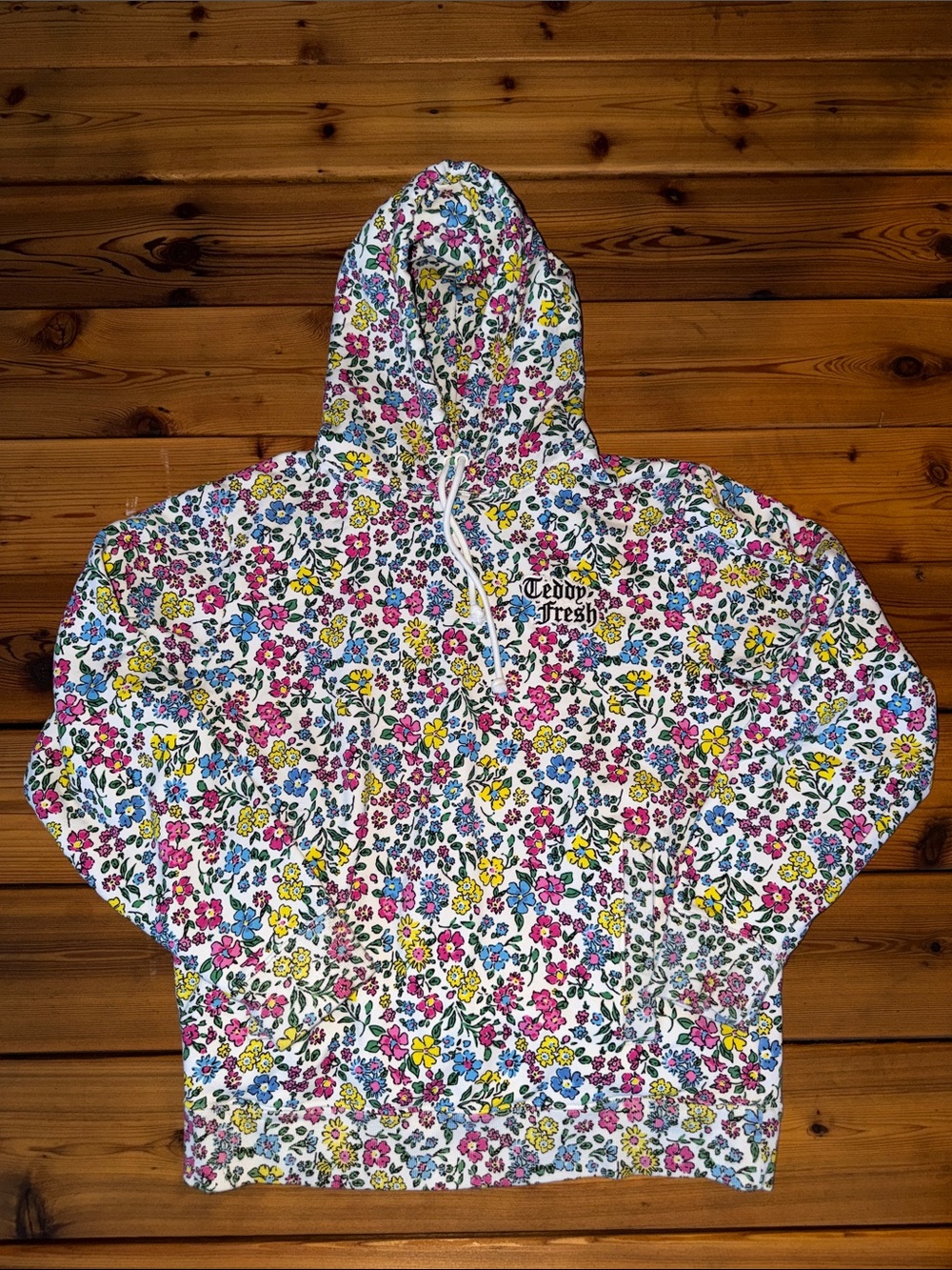 Teddy Fresh Grandma's Floral Hoodie - White (Unisex fit/size - M)